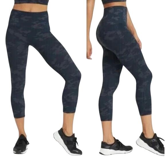 Spanx Camouflage Look At Me Now Seamless Crop Leggings Women's sz M  Black Gray - Picture 1 of 9
